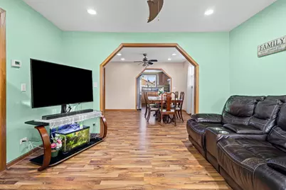 4901 S Lorel Avenue, Chicago, IL 60638 - Photo 3