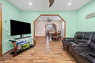 4901 S Lorel Ave, Chicago, IL 60638 - Photo 3