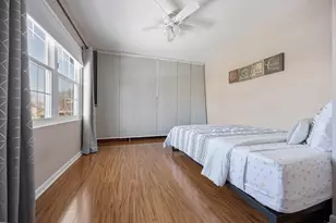 1300 Chatsworth Ln, Hoffman Estates, IL 60169 - Photo 15