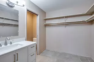 1049 W Ogden Ave, Naperville, IL 60563 - Photo 21