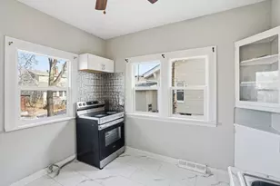 1117 19th Ave, Rock Island, IL 61201 - Photo 7