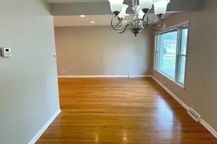 529 E 166th Pl, South Holland, IL 60473 - Photo 13