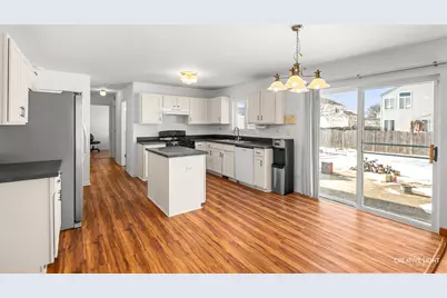 401 Foxborough Trail, Bolingbrook, IL 60440 - Photo 9