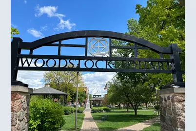 110 S Johnson Street, Woodstock, IL 60098 - Photo 5