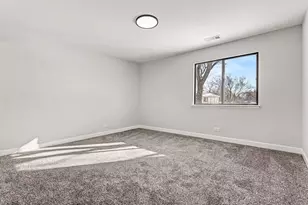 1051 Driftwood Ct, Wheeling, IL 60090 - Photo 9