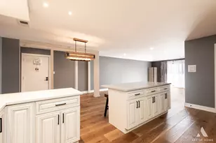 10420 Circle Dr, Oak Lawn, IL 60453 - Photo 13