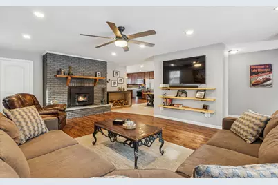 2113 Highwood Road, McHenry, IL 60051 - Photo 3