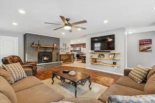 2113 Highwood Rd, McHenry, IL 60051 - Photo 3