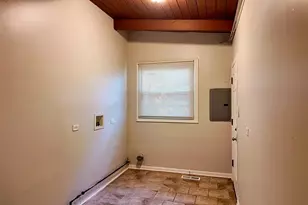 335 Oakwood St, Park Forest, IL 60466 - Photo 9