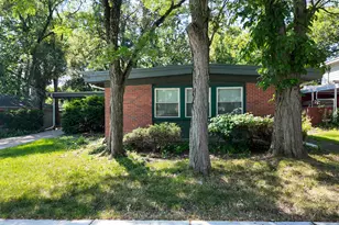 335 Oakwood St, Park Forest, IL 60466 - Photo 1