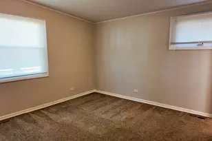 335 Oakwood St, Park Forest, IL 60466 - Photo 17