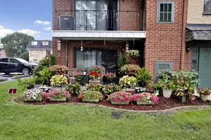 7012 98th St, Chicago Ridge, IL 60415 - Photo 3