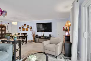 7012 98th St, Chicago Ridge, IL 60415 - Photo 7