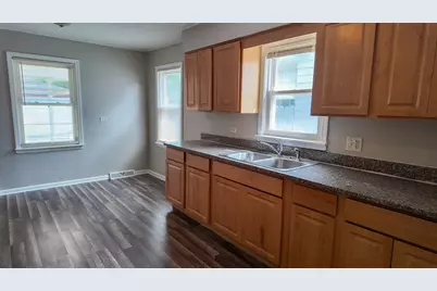 746 E 157th Street, South Holland, IL 60473 - Photo 5