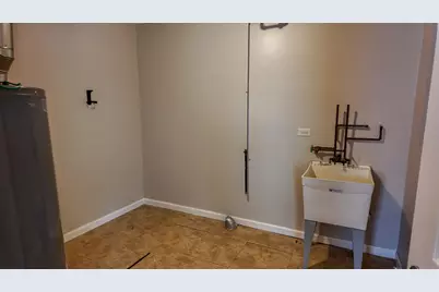 746 E 157th Street, South Holland, IL 60473 - Photo 13