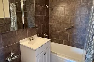 5757 N Sheridan Rd, Chicago, IL 60660 - Photo 15