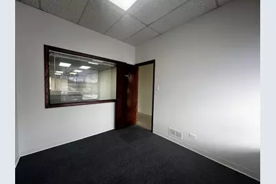 9957 S Roberts Road #B, Palos Hills, IL 60465 - Photo 3