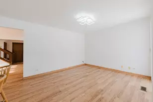 122 Brittany Dr, Streamwood, IL 60107 - Photo 15