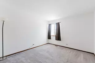 122 Brittany Dr, Streamwood, IL 60107 - Photo 31