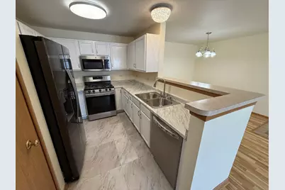 670 Mill Circle #203, Wheeling, IL 60090 - Photo 3