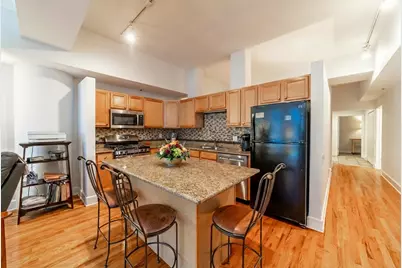 165 N Canal Street #916, Chicago, IL 60606 - Photo 3
