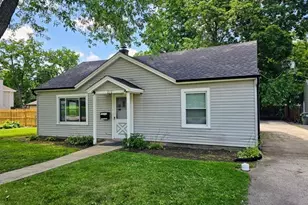 610 Wildwood Ave, Mundelein, IL 60060 - Photo 1