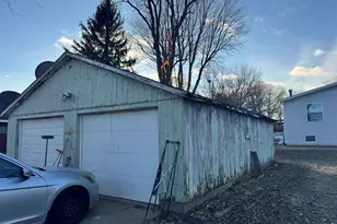 704 S Park Ave, Lamoille, IL 61330 - Photo 9