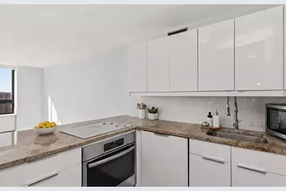 [Address not provided], Chicago, IL 60613 - Photo 9