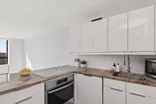 [Address not provided], Chicago, IL 60613 - Photo 9