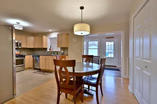 554 S Edson Ave, Lombard, IL 60148 - Photo 17