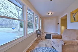 554 S Edson Ave, Lombard, IL 60148 - Photo 23