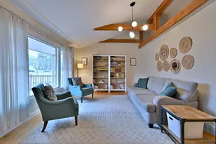 554 S Edson Ave, Lombard, IL 60148 - Photo 9