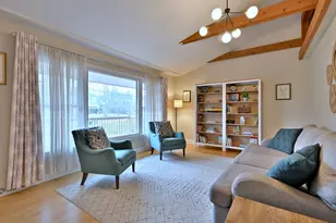 554 S Edson Ave, Lombard, IL 60148 - Photo 11