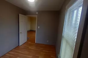 141 Short St, Crystal Lake, IL 60014 - Photo 3