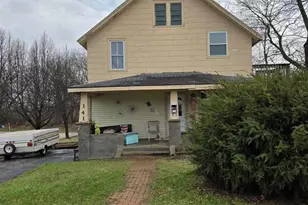 141 Short St, Crystal Lake, IL 60014 - Photo 1