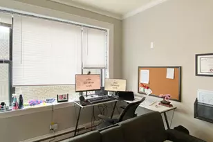 817 W Lakeside Pl, Chicago, IL 60640 - Photo 9