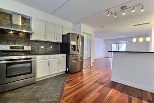 [Address not provided], Chicago, IL 60656 - Photo 9