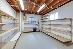 4075 N Parkside Dr, Hoffman Estates, IL 60192 - Photo 33