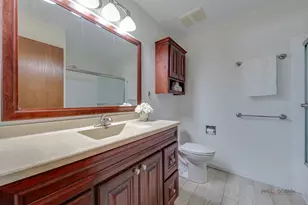 4075 N Parkside Dr, Hoffman Estates, IL 60192 - Photo 25