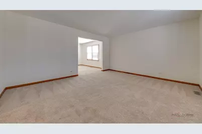 4075 N Parkside Drive, Hoffman Estates, IL 60192 - Photo 7