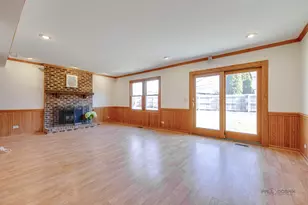 4075 N Parkside Dr, Hoffman Estates, IL 60192 - Photo 15