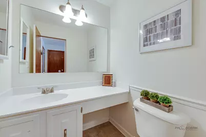 4075 N Parkside Drive, Hoffman Estates, IL 60192 - Photo 17