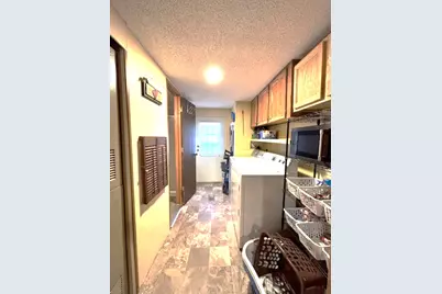 1300 Hamilton Street S, Salem, IL 62881 - Photo 17