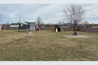 1300 Hamilton Street S, Salem, IL 62881 - Photo 5