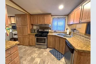 1300 Hamilton Street S, Salem, IL 62881 - Photo 15