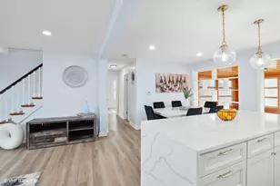 1001 Oakton St, Park Ridge, IL 60068 - Photo 17