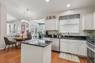 688 Cadillac Cir, Romeoville, IL 60446 - Photo 7