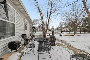 688 Cadillac Cir, Romeoville, IL 60446 - Photo 25
