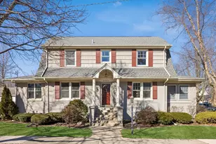 3946 Howard Ave, Western Springs, IL 60558 - Photo 1