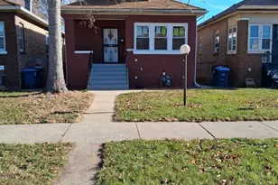 2105 S 7th Ave, Maywood, IL 60153 - Photo 1